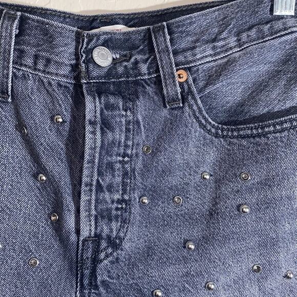 Levi’s wedgie short black with studs and stones - Picture 2 of 8